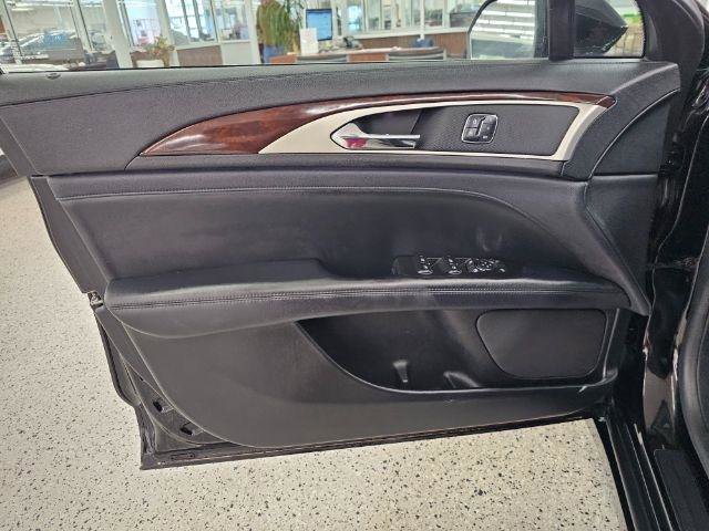 Used 2017 Lincoln MKZ Reserve w/ Climate Package image 26