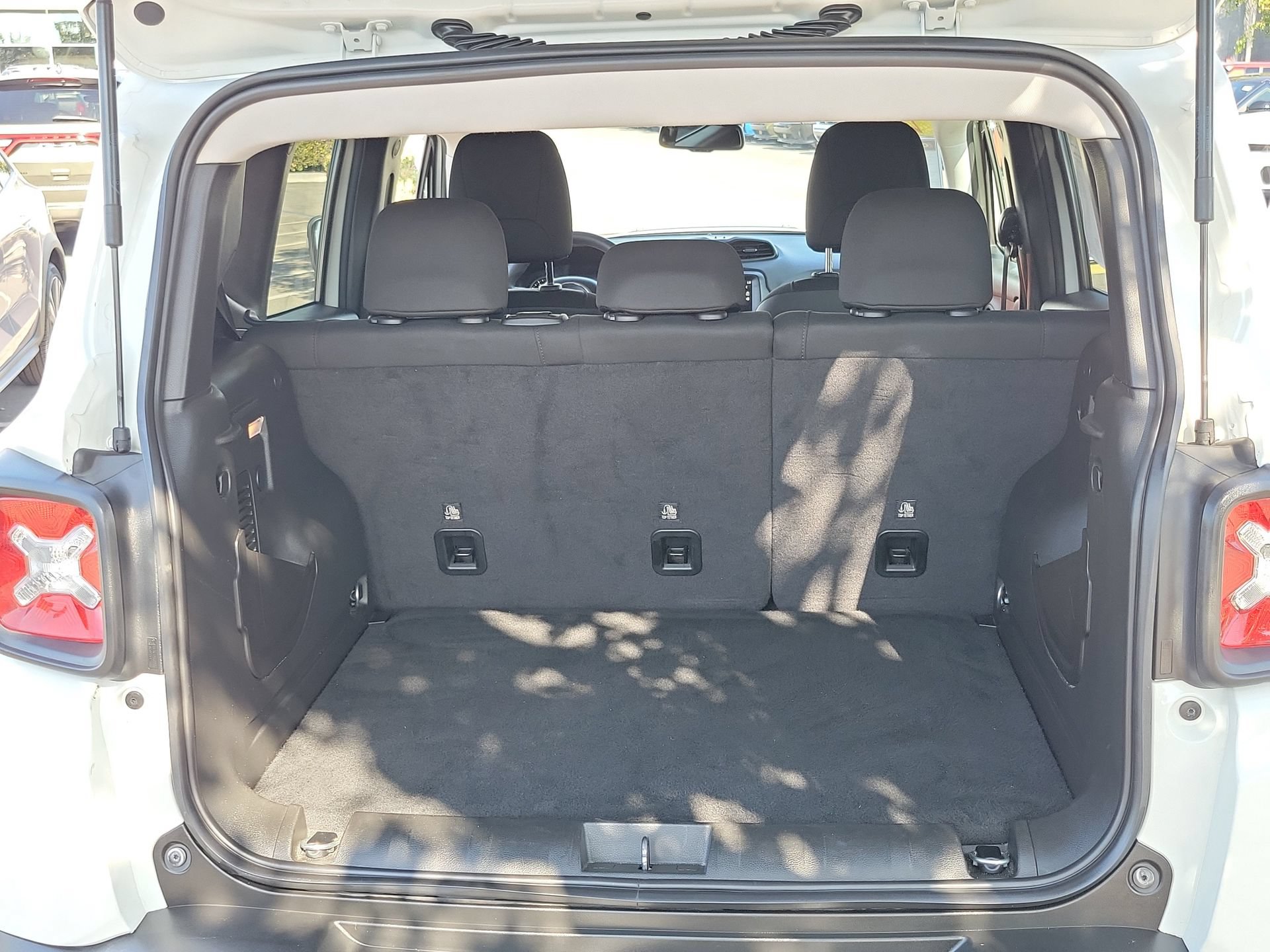 Certified 2023 Jeep Renegade Trailhawk AWD/4WD image 16