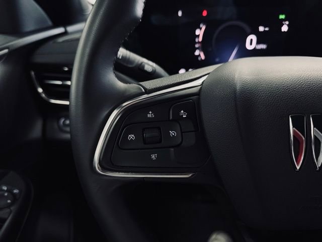 Used 2025 Buick Envista Sport Touring image 24