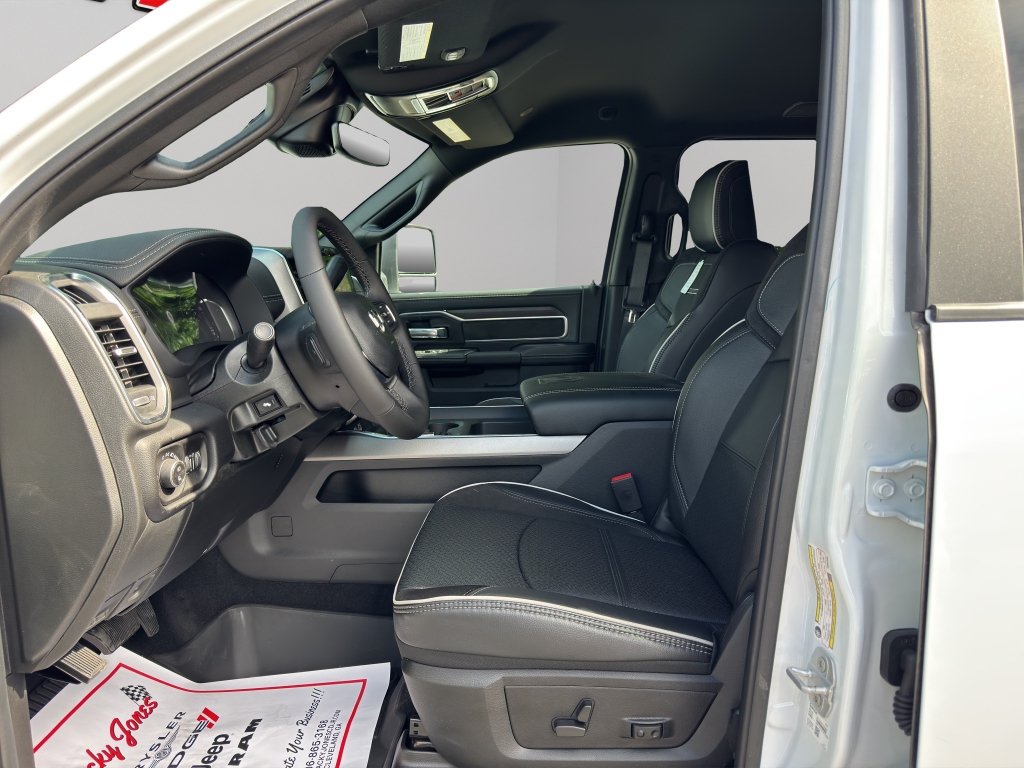 New 2026 RAM 2500 Laramie w/ Night Edition AWD/4WD image 4