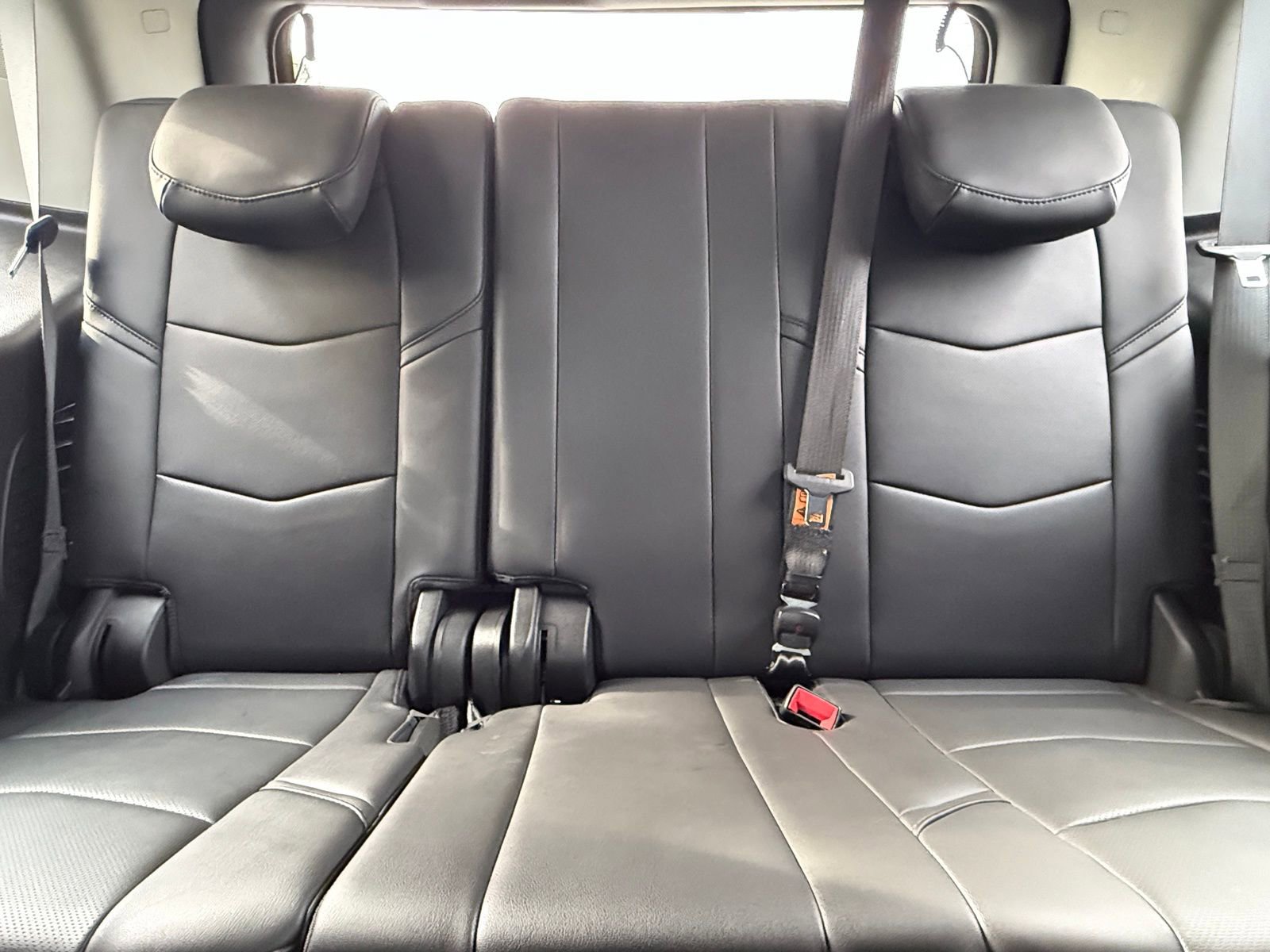 Used 2018 Cadillac Escalade Luxury image 43