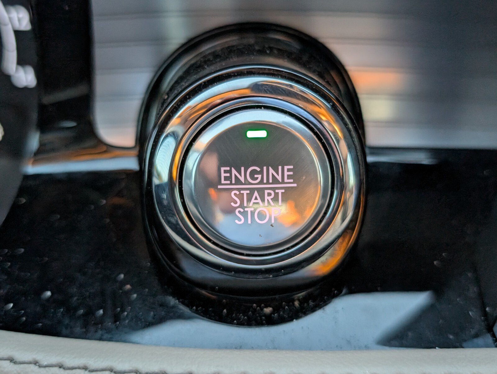 Used 2022 Lincoln Corsair FWD w/ Premium Package image 11