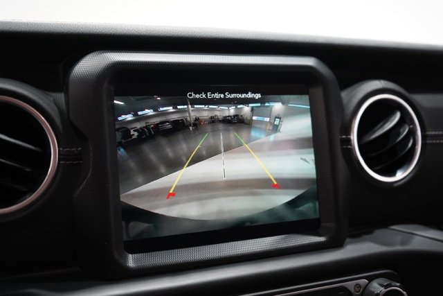 Used 2023 Jeep Wrangler Unlimited Sahara image 24