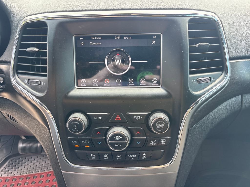 Used 2018 Jeep Grand Cherokee Laredo RWD image 23
