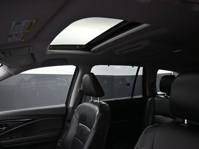Used 2016 Honda Pilot Touring image 26