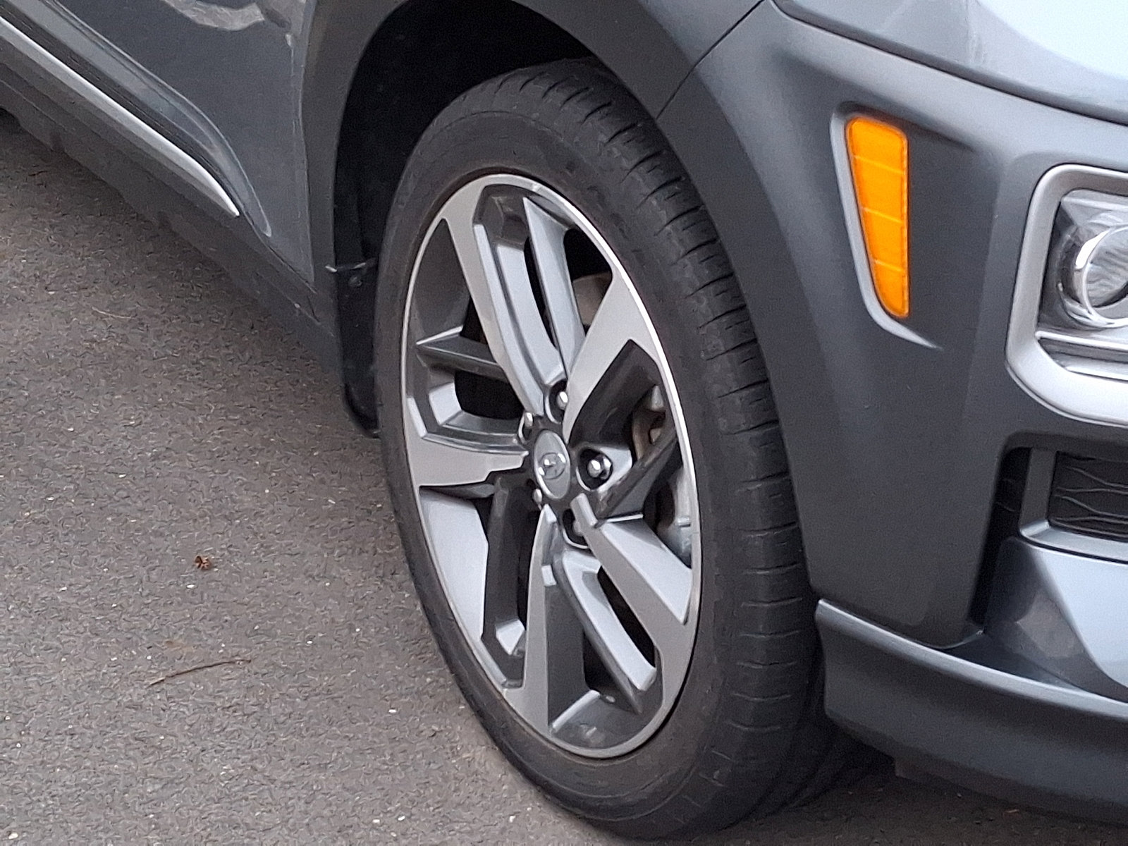 Used 2021 Hyundai Kona Limited w/ Cargo Package image 10