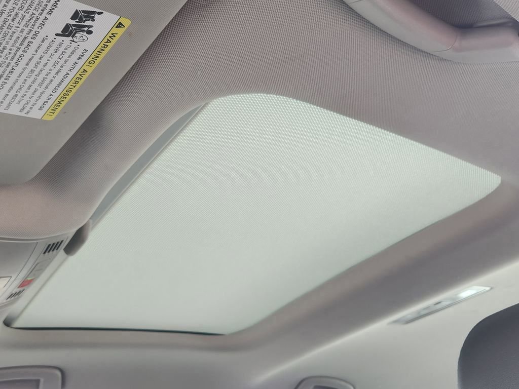 Used 2024 Volkswagen Jetta SE FWD image 19