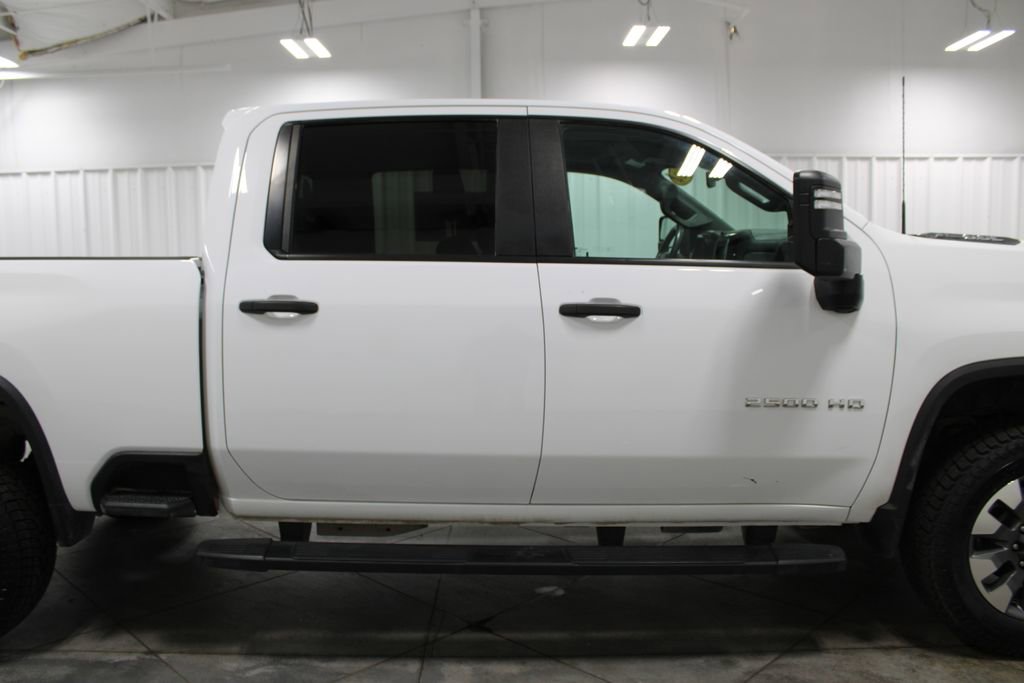 Used 2024 Chevrolet Silverado 2500 Custom w/ Custom Value Package image 11