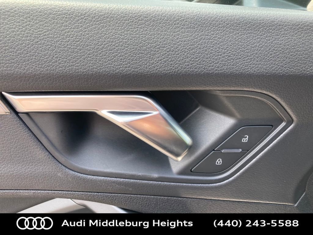 Certified 2025 Audi Q3 2.0T Premium w/ Convenience Package image 15