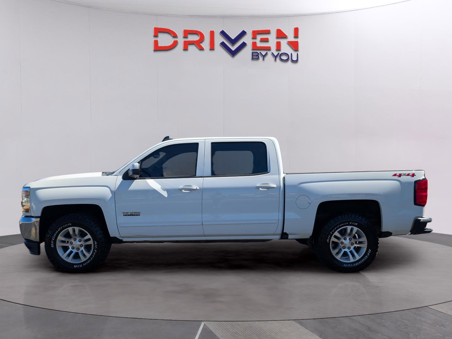 Used 2018 Chevrolet Silverado 1500 LT w/ Texas Edition image 2