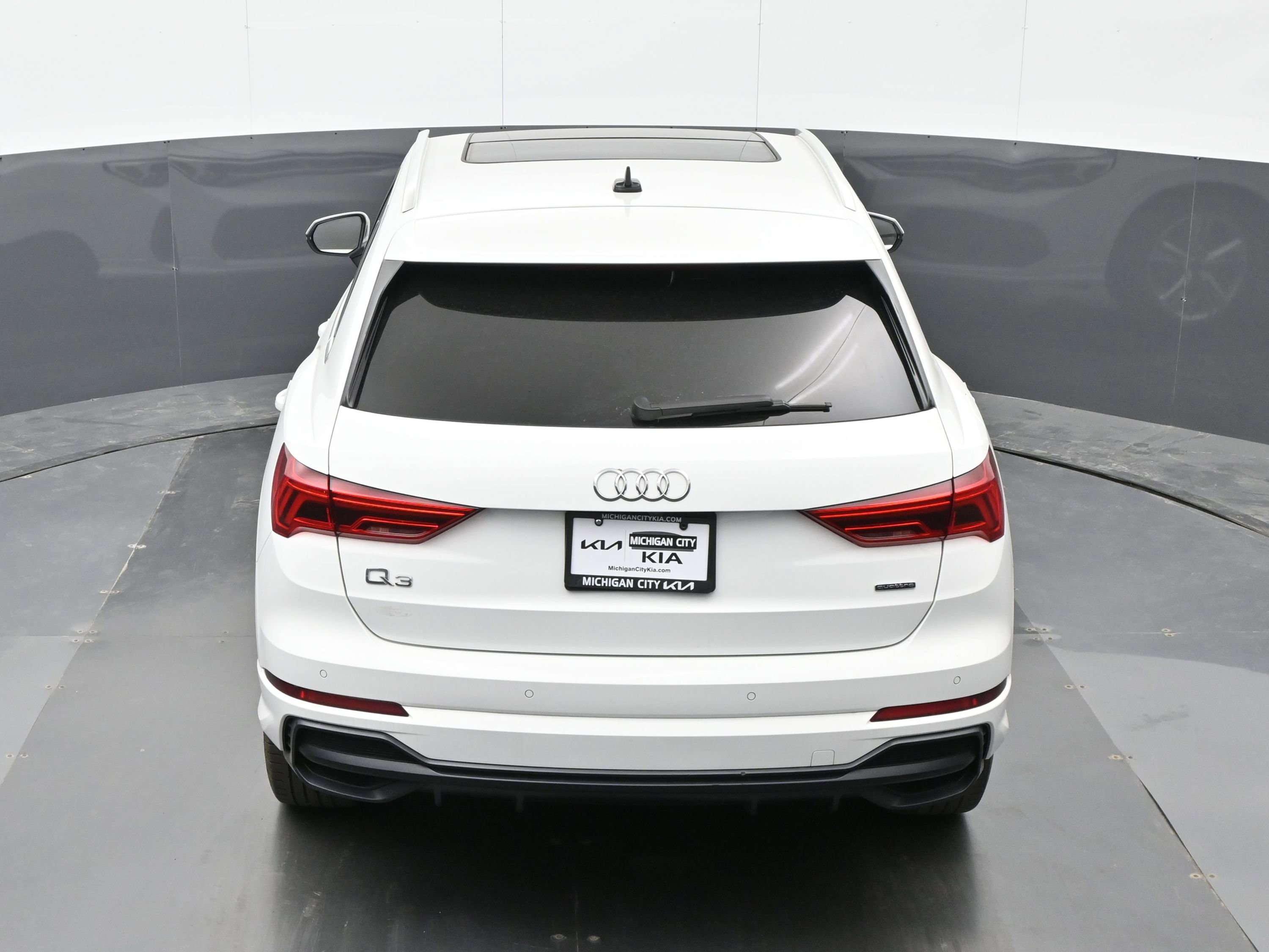 Used 2021 Audi Q3 2.0T Premium Plus w/ Premium Plus Package image 31