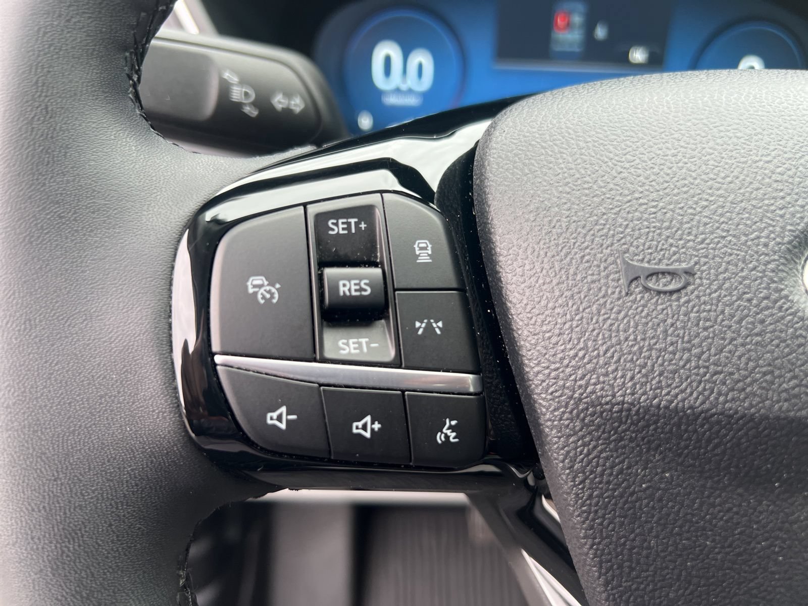 Used 2023 Ford Escape Platinum AWD/4WD image 14