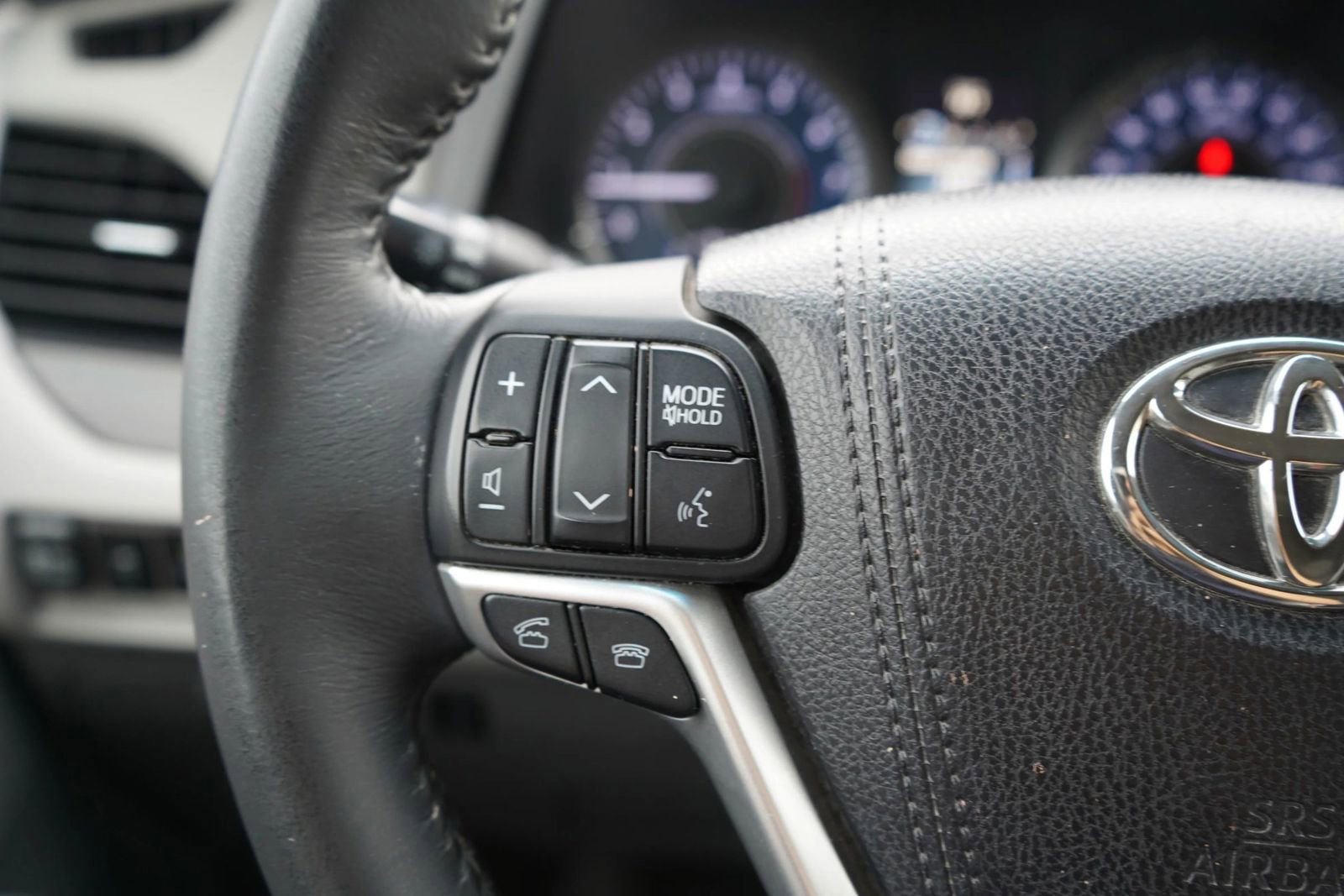 Used 2015 Toyota Sienna FWD image 14
