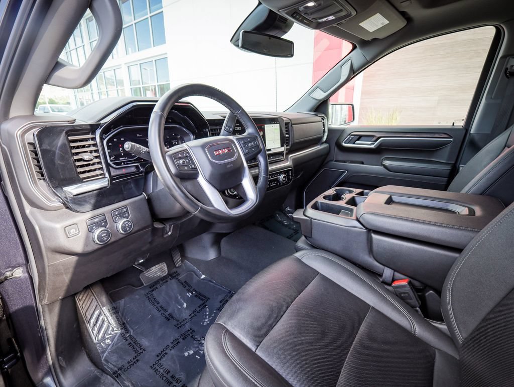Used 2025 GMC Sierra 1500 SLT AWD/4WD image 12