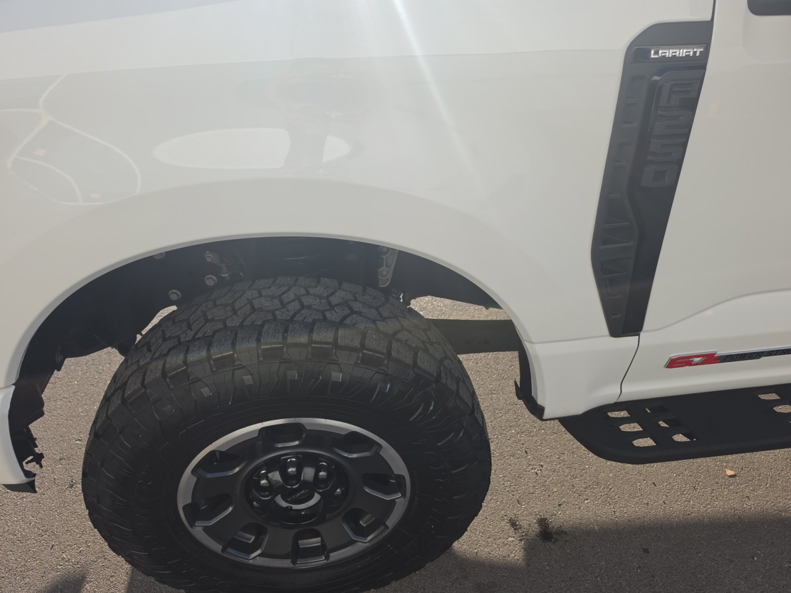 Used 2024 Ford F250 Lariat w/ Lariat Ultimate Package AWD/4WD image 9