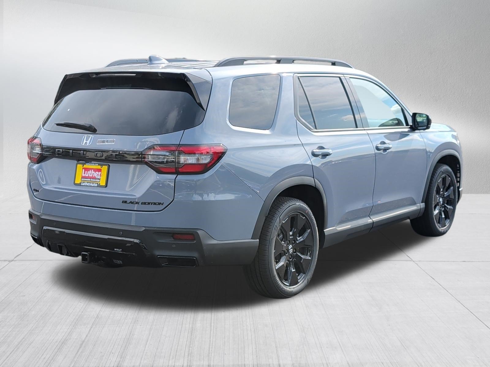 New 2026 Honda Pilot Black Edition image 7
