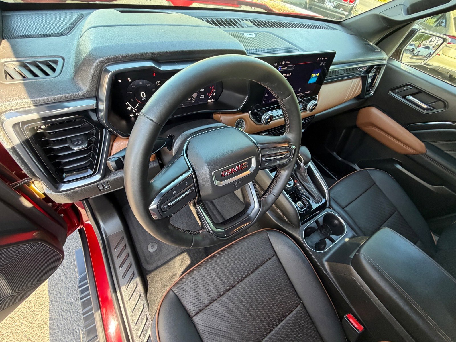 Used 2025 GMC Canyon AT4 w/ Technology Plus Package AWD/4WD image 15