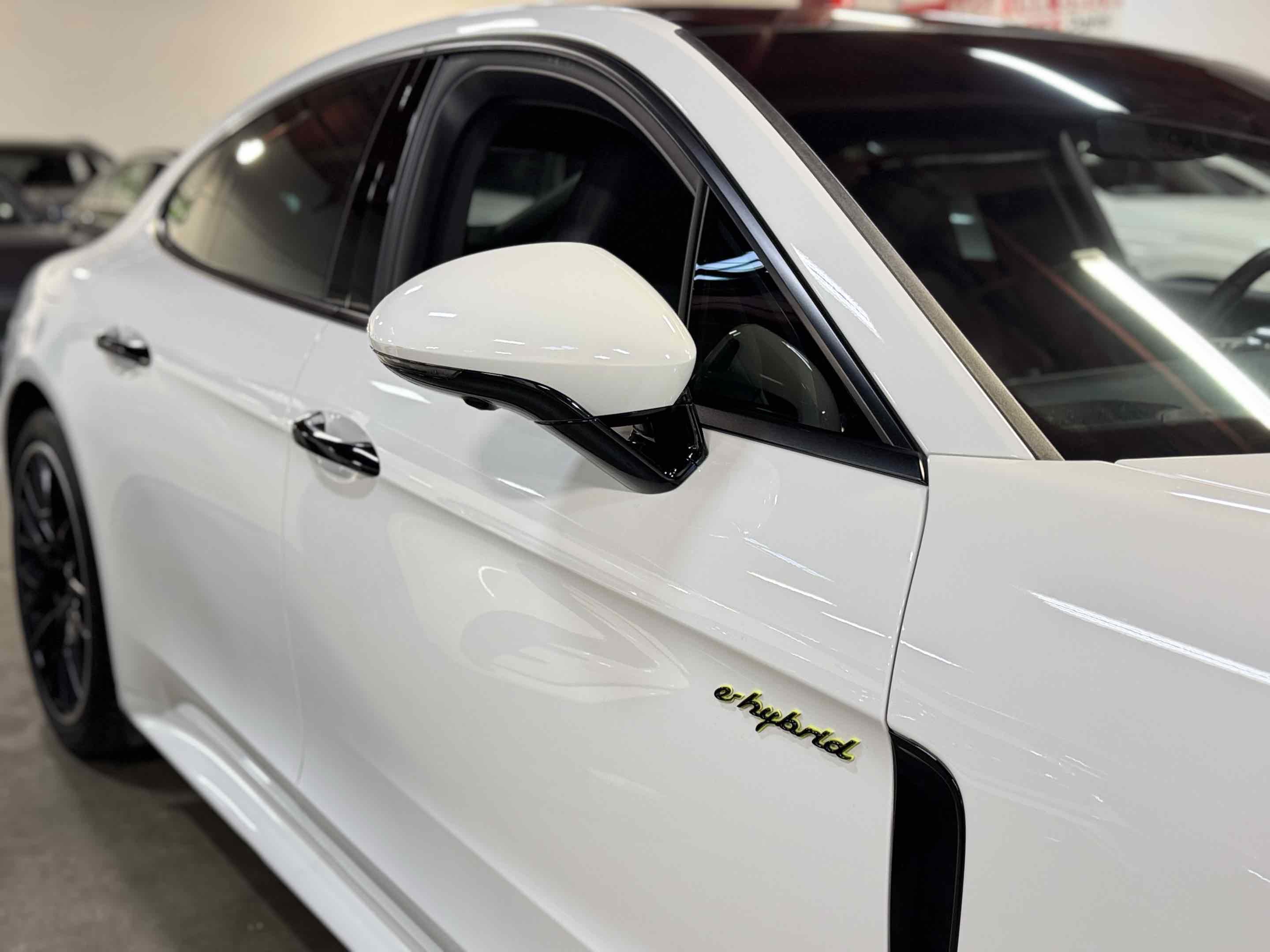 Used 2020 Porsche Panamera 4 image 66