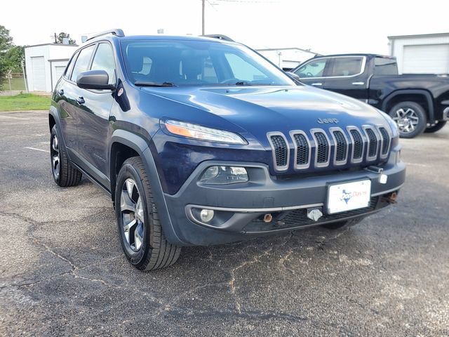 Used 2015 Jeep Cherokee Trailhawk w/ Comfort/Convenience Group AWD/4WD image 2