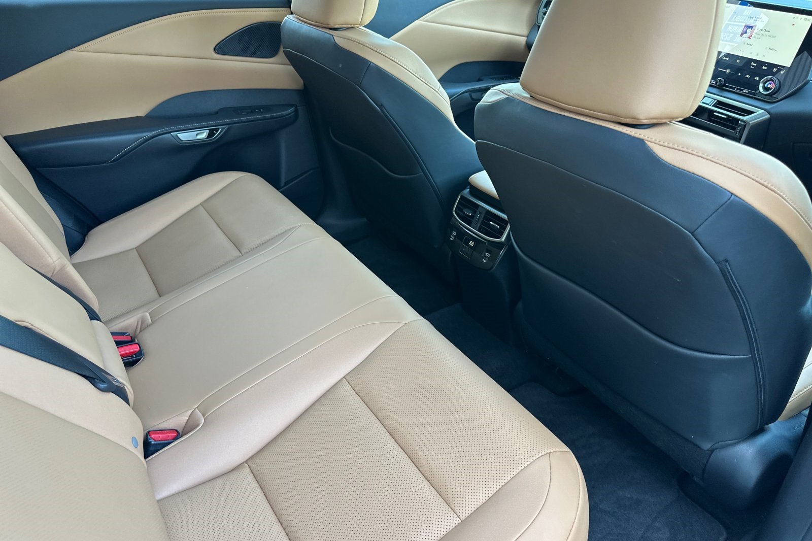 Certified 2026 Lexus RX 350h w/ Convenience Package AWD/4WD image 34
