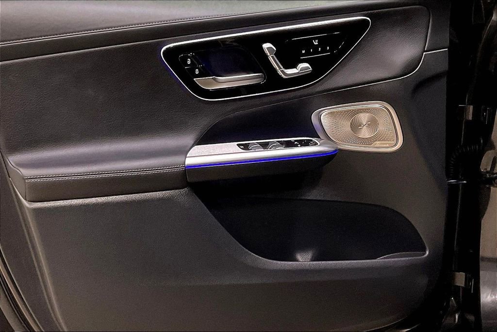 Used 2025 Mercedes-Benz GLC 300 4MATIC image 20