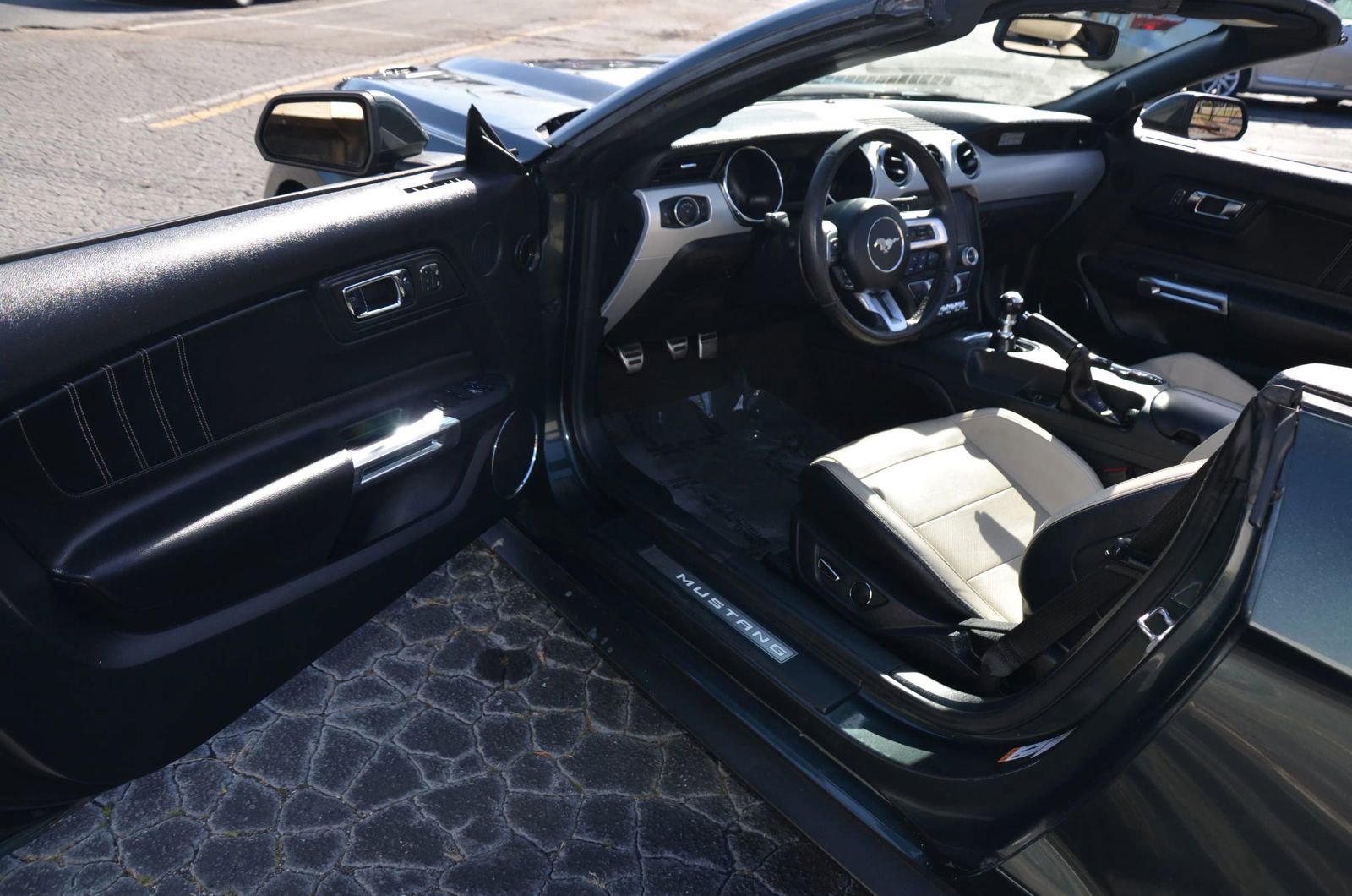 Used 2015 Ford Mustang GT Premium w/ Equipment Group 401A image 26