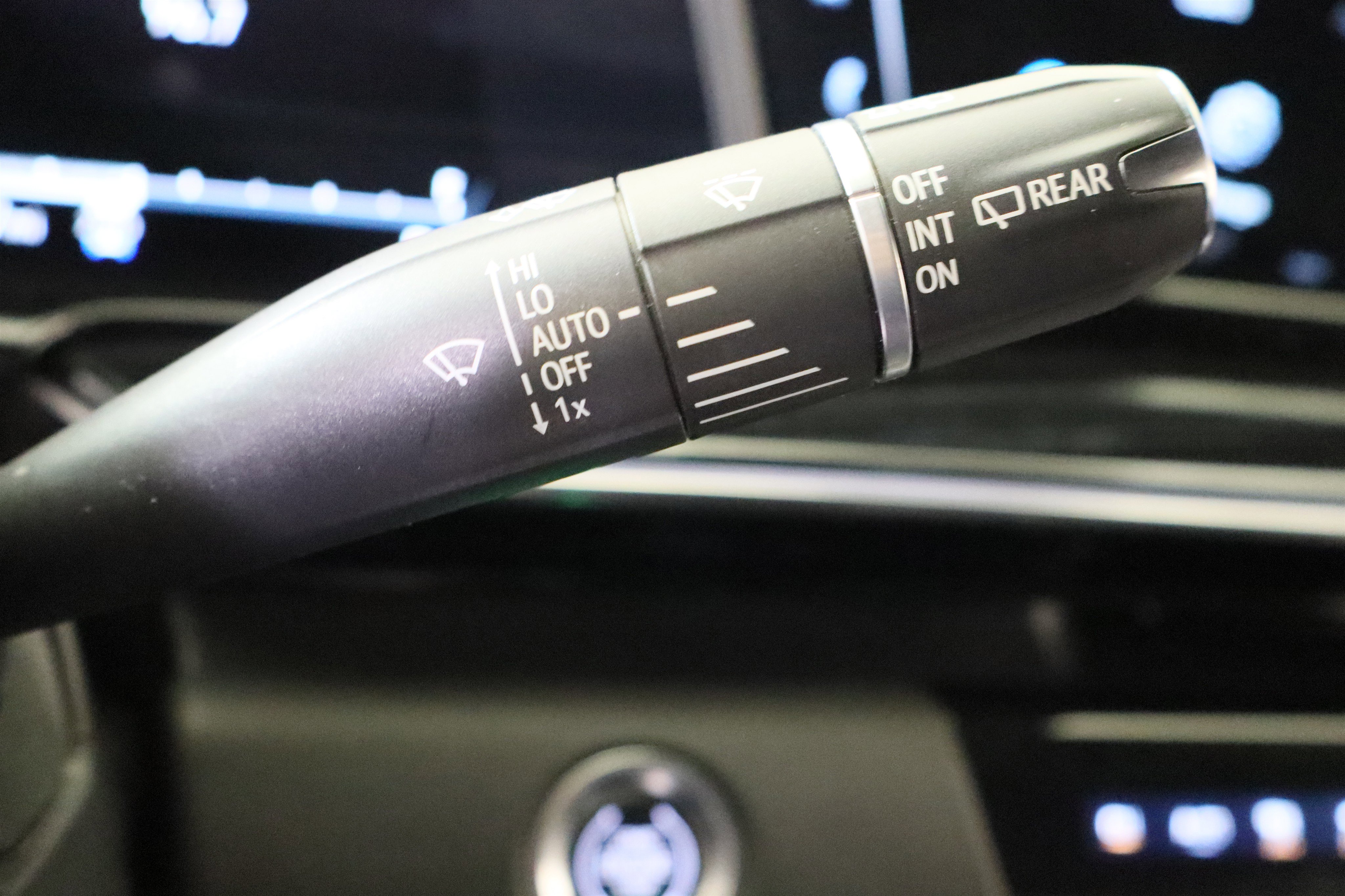 Used 2021 Cadillac Escalade ESV Sport w/ Driver Assist Tech Package AWD/4WD image 32