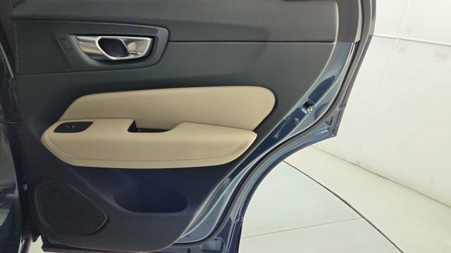 New 2026 Volvo XC60 B5 Plus w/ Climate Package PRO AWD/4WD image 33