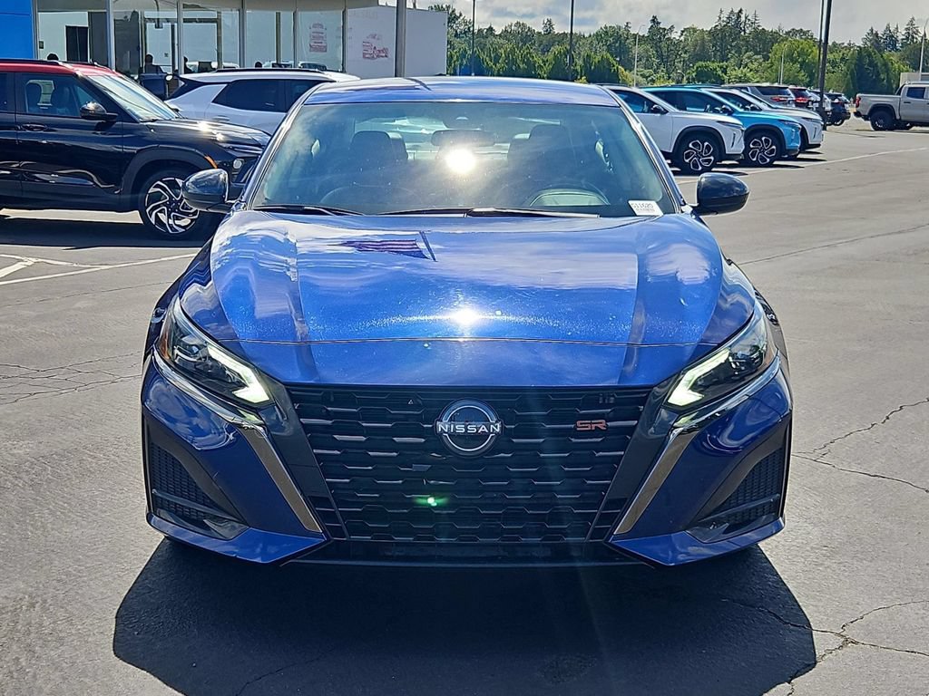 Used 2024 Nissan Altima 2.5 SR FWD image 9