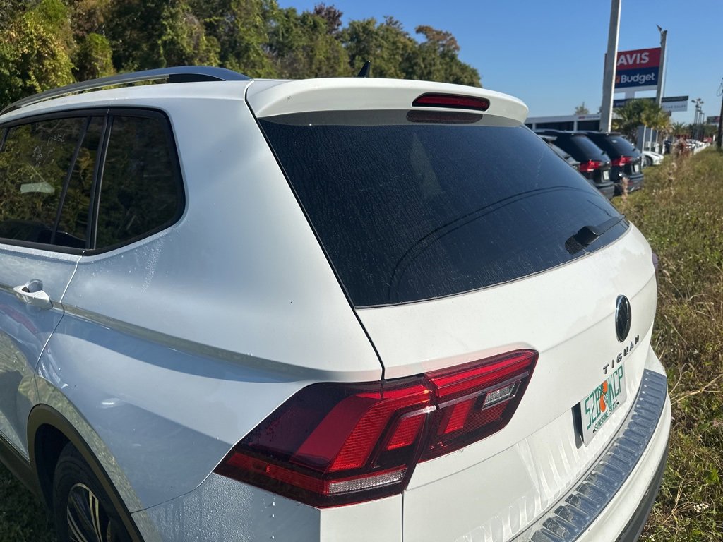 Used 2024 Volkswagen Tiguan SE image 3