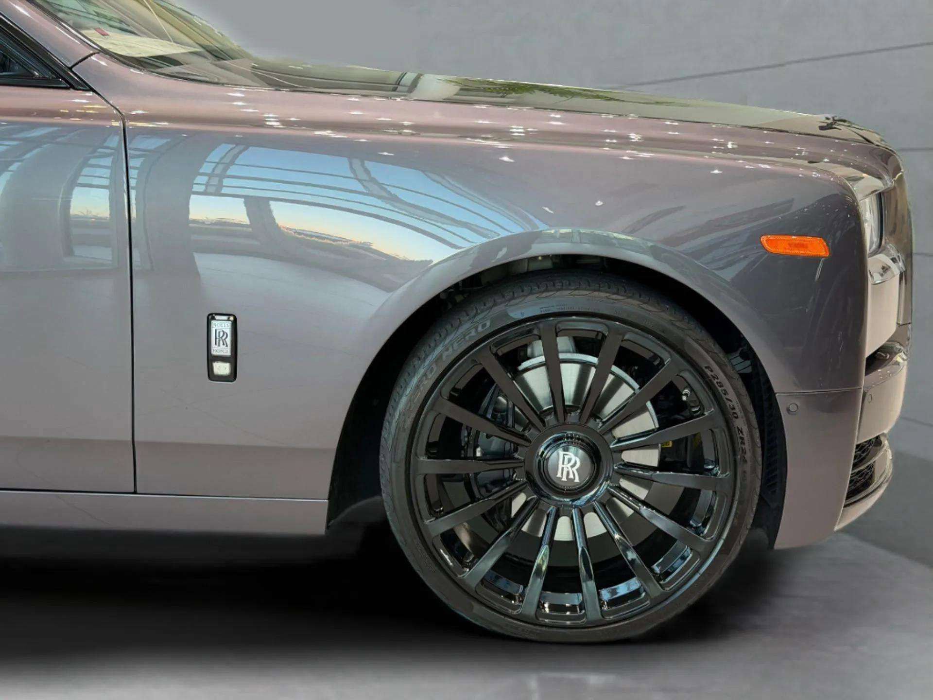 Used 2019 Rolls-Royce Phantom Sedan image 6