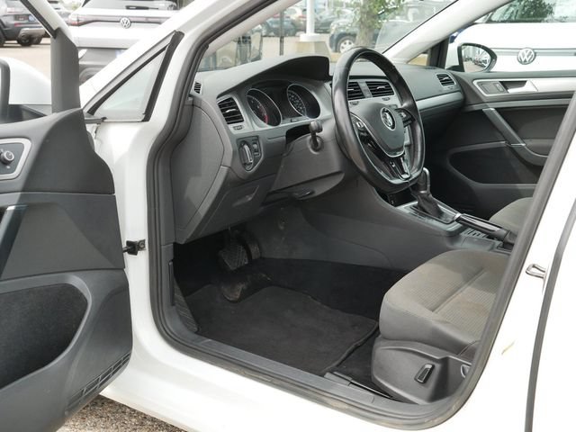 Used 2016 Volkswagen Golf S FWD image 12