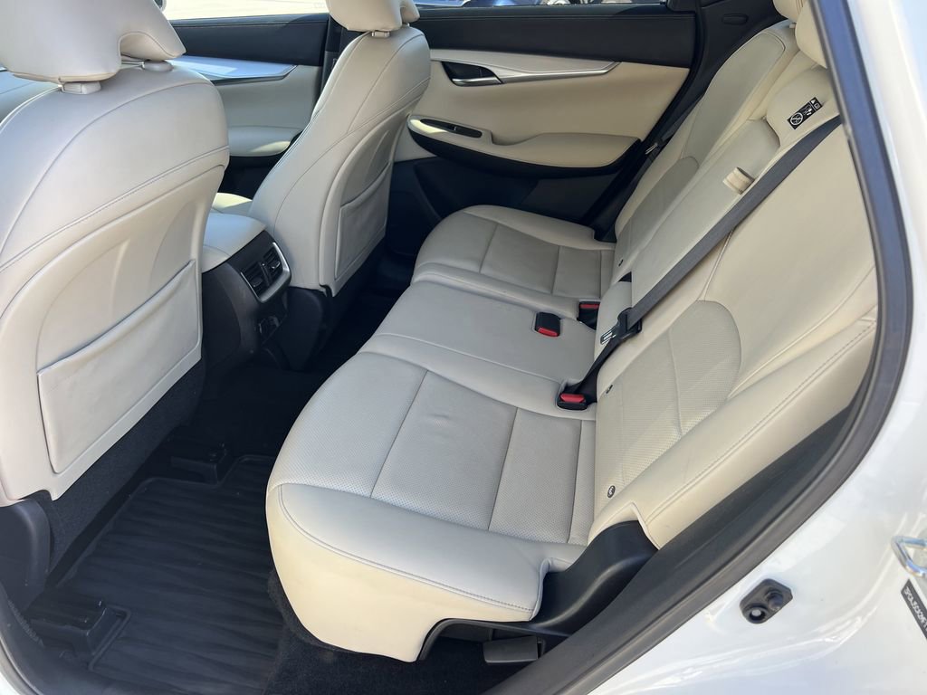 Used 2021 INFINITI QX50 Essential w/ Convenience Package image 17