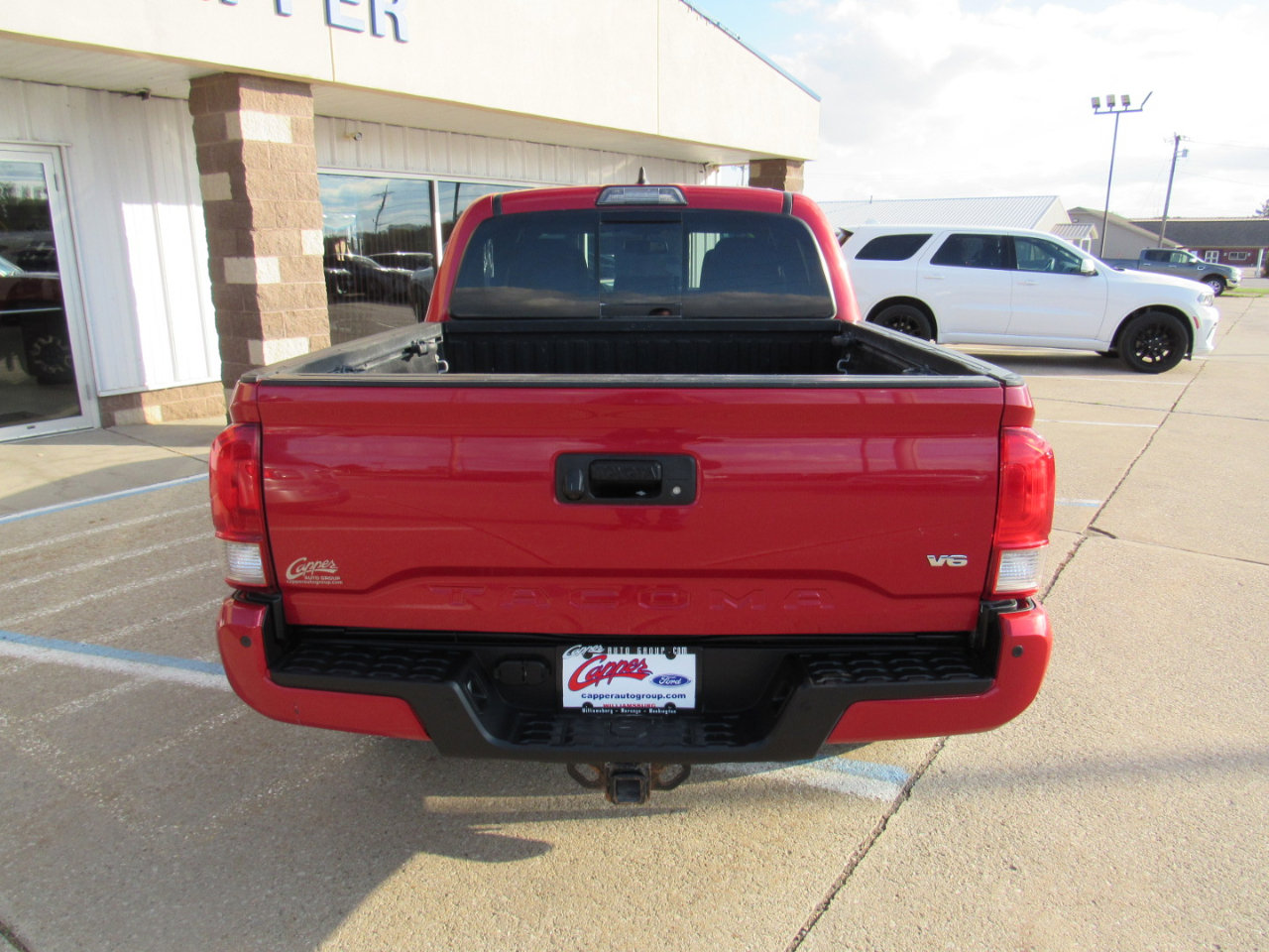 Used 2017 Toyota Tacoma TRD Off-Road image 6