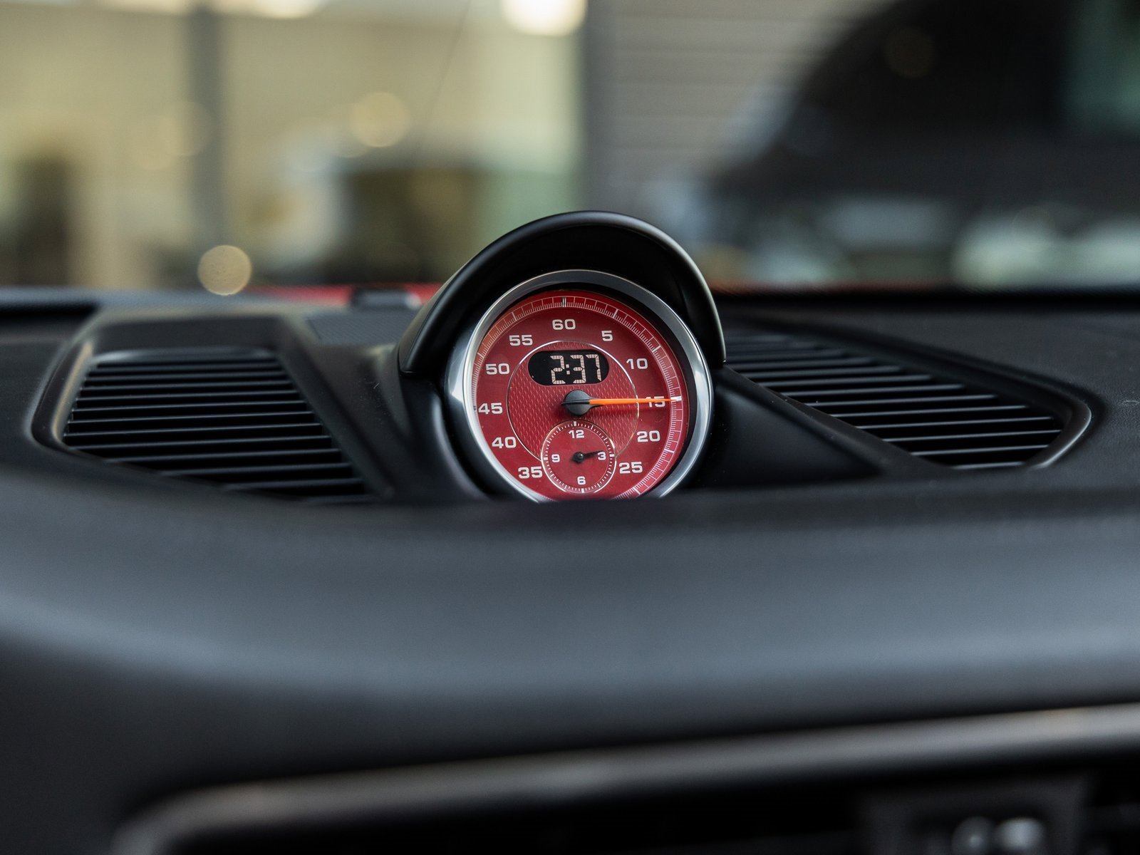 Used 2018 Porsche 911 Turbo image 36