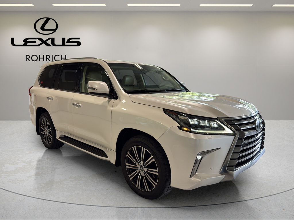 Used 2018 Lexus LX 570 4WD w/ Luxury Package image 4