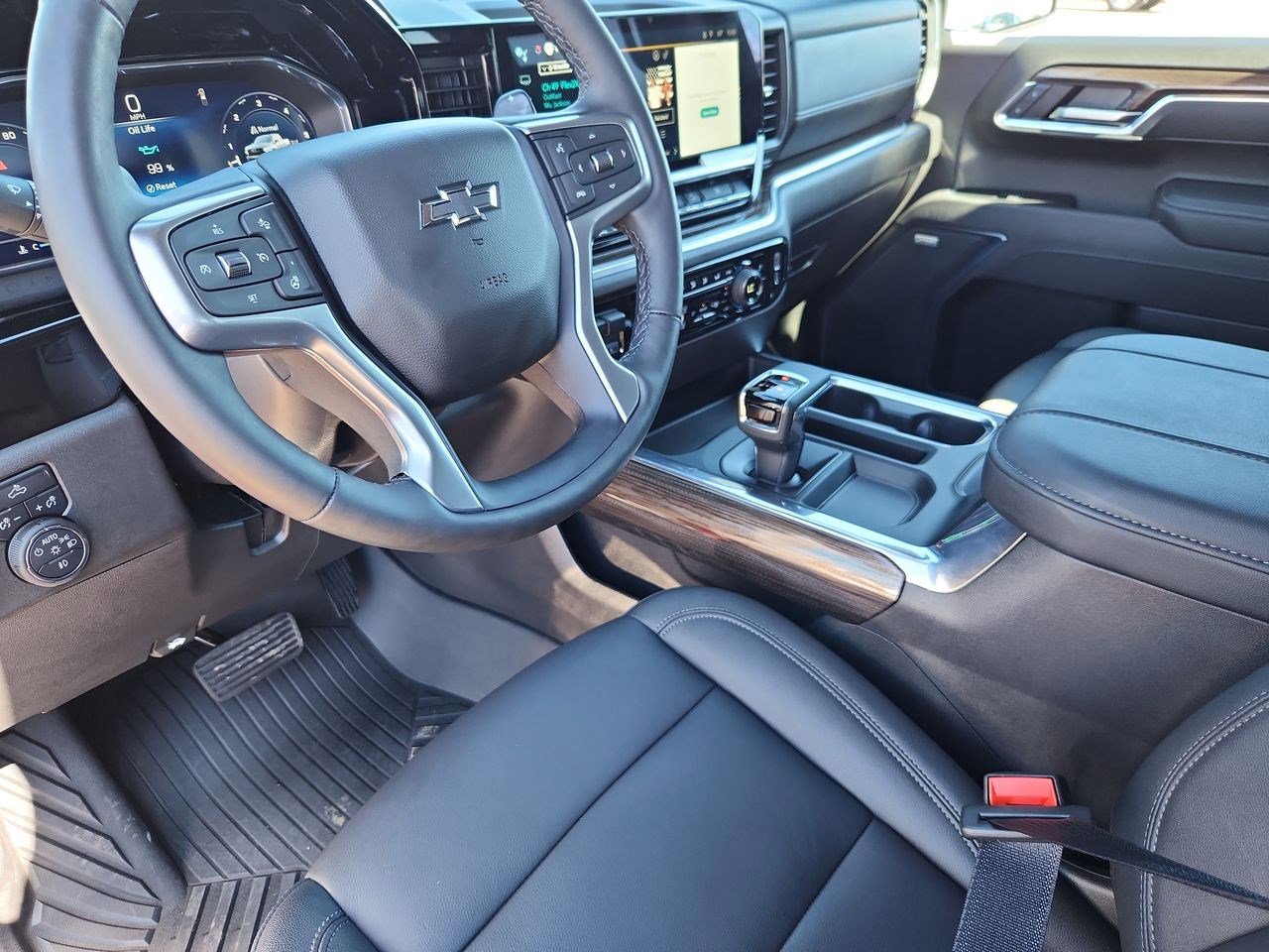 Used 2025 Chevrolet Silverado 1500 LT Trail Boss w/ Convenience Package II image 10