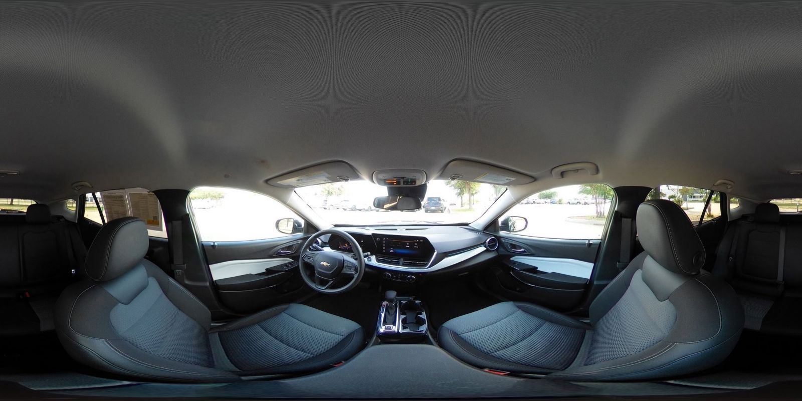 Used 2025 Chevrolet Trax LT FWD image 43