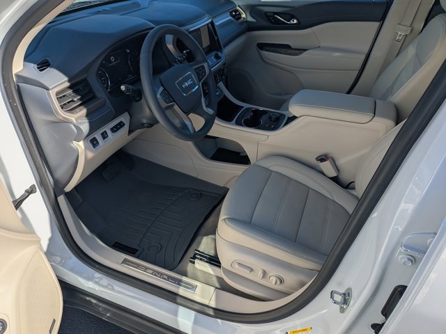 Used 2023 GMC Acadia Denali image 9