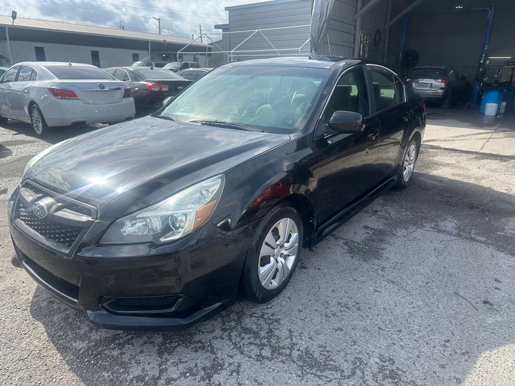 Used 2013 Subaru Legacy 2.5i Premium w/ All-Weather Pkg + Moonroof image 3