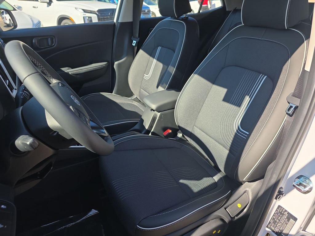 New 2025 Hyundai Venue Limited image 22