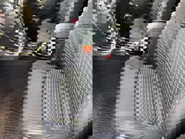 Used 2025 Toyota Corolla Cross AWD Hybrid image 5