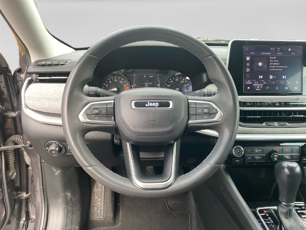 Used 2022 Jeep Compass Latitude w/ Sun and Sound Group FWD image 12