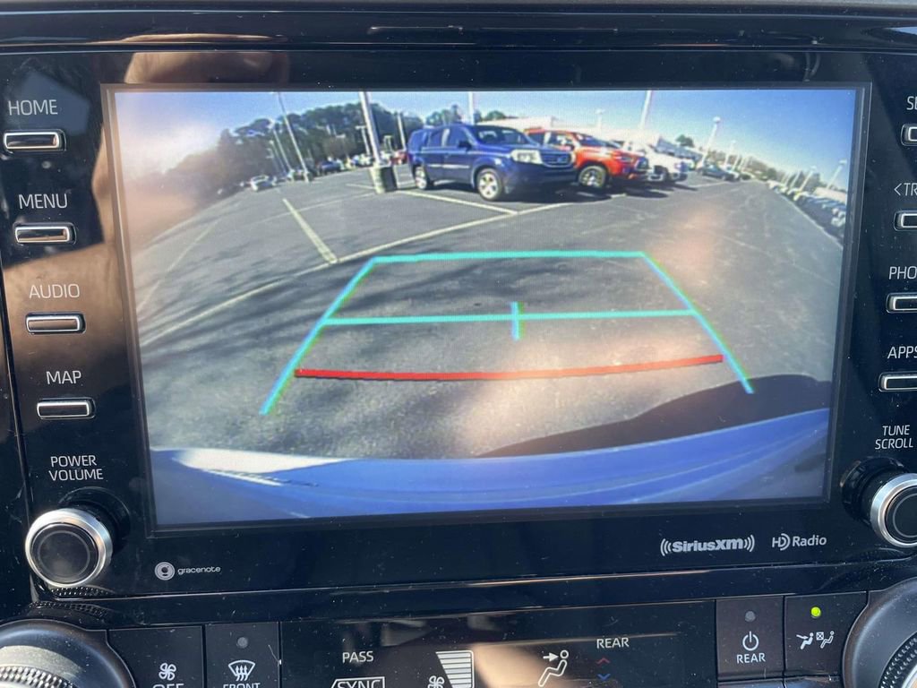 Used 2022 Toyota Highlander LE image 37