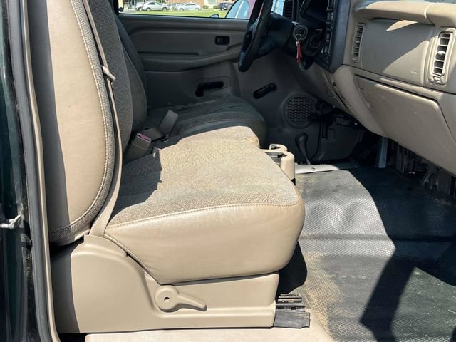 Used 2003 Chevrolet Silverado 2500 W/T w/ Skid Plate Package AWD/4WD image 17