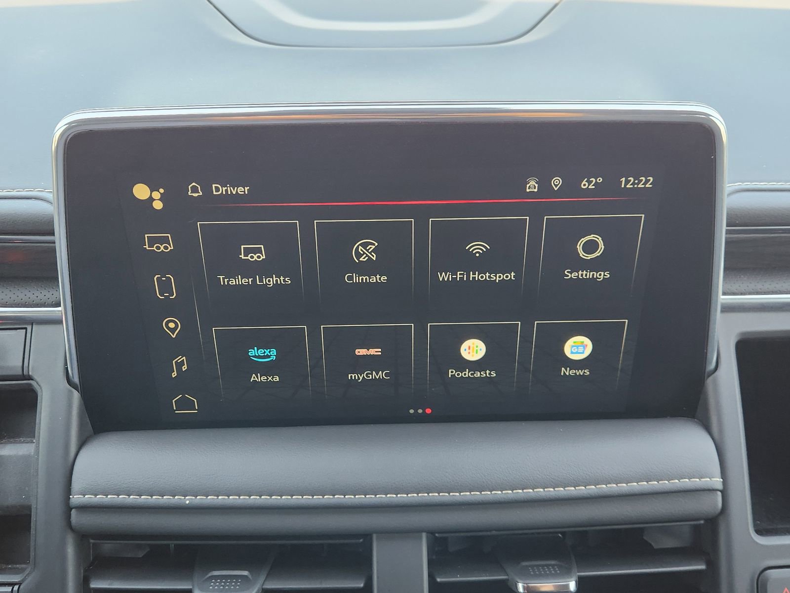 Used 2024 GMC Yukon SLT w/ SLT Premium Package image 20