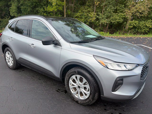 Used 2023 Ford Escape Active w/ Tech Pack #1 AWD/4WD image 8