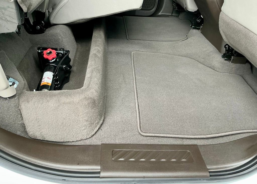 Used 2019 GMC Sierra 1500 SLT w/ SLT Premium Plus Package image 28