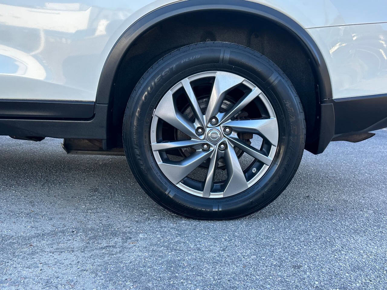 Used 2016 Nissan Rogue SL image 37