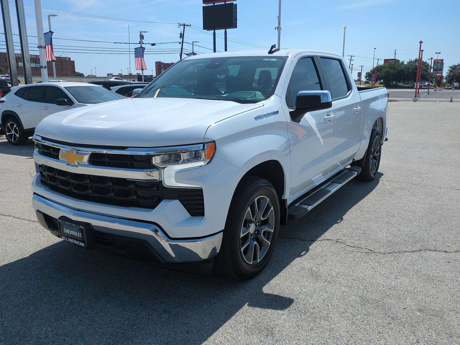 Used 2023 Chevrolet Silverado 1500 LT RWD image 4